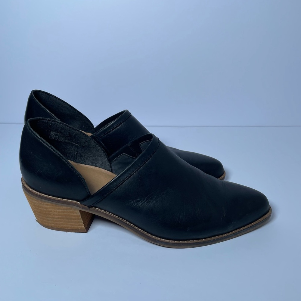 Crown Vintage Black Leather Women's Shoes